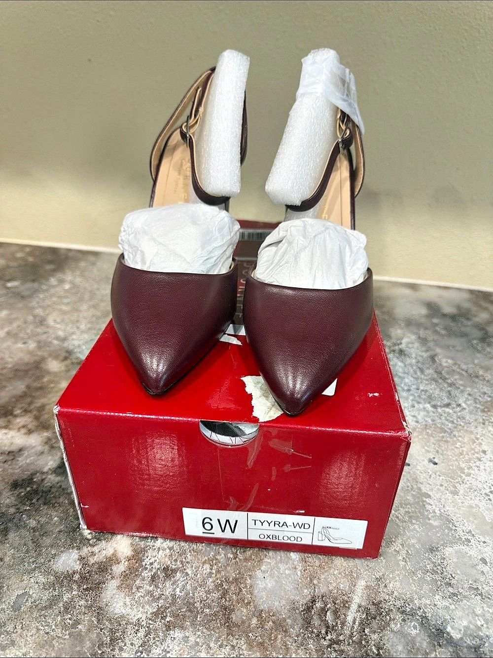 JOURNÉE Tyra-WD Pointed Toe Heels in Burgundy US 6 W NWT
